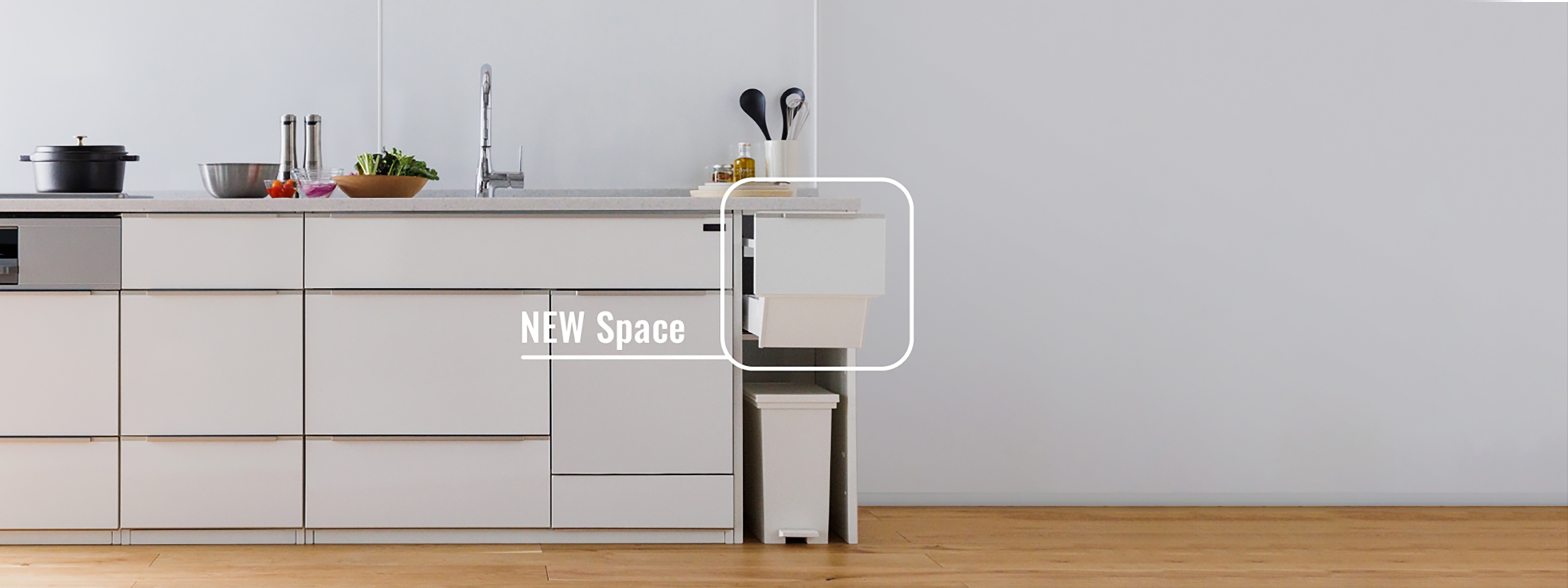 整齊收納清潔用品,大容量收納。