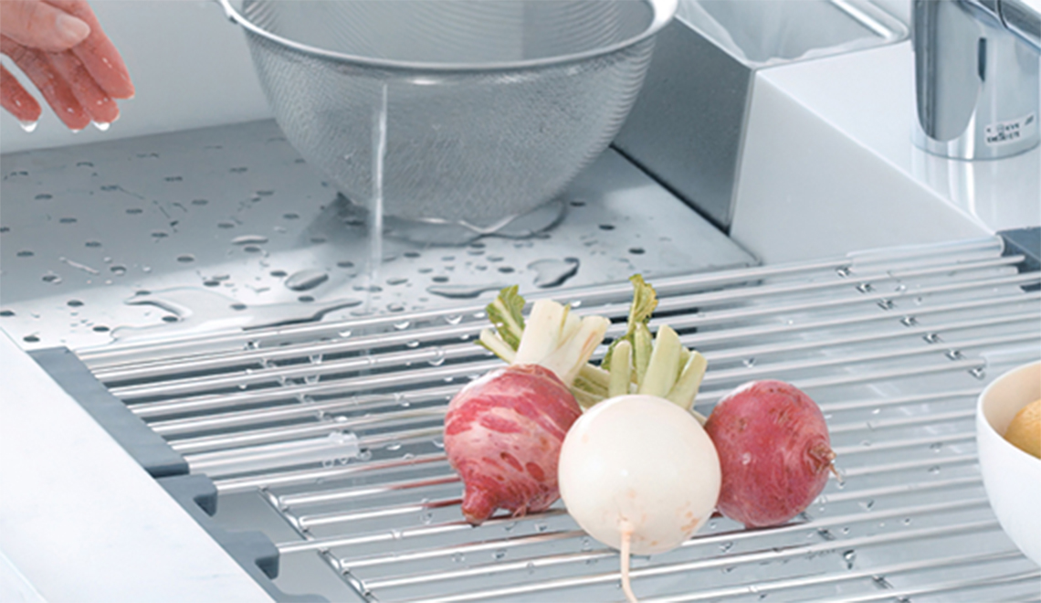 清洗根莖類蔬菜也變得輕鬆,處理蔬菜渣也很容易。